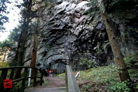 マウスクリックで拡大/縮小します