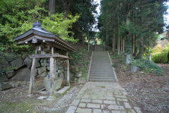 マウスクリックで拡大/縮小します