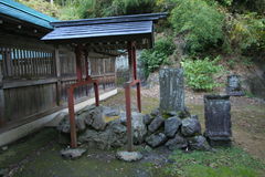 マウスクリックで拡大/縮小します