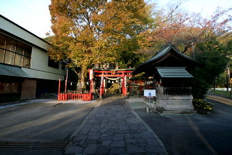 マウスクリックで拡大/縮小します