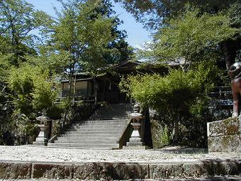 マウスクリックで拡大/縮小します