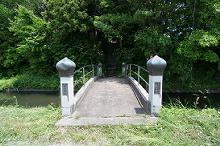 マウスクリックで拡大/縮小します