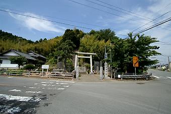 マウスクリックで拡大/縮小します