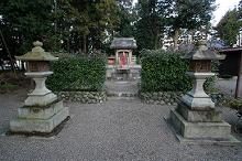 マウスクリックで拡大/縮小します