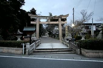 マウスクリックで拡大/縮小します