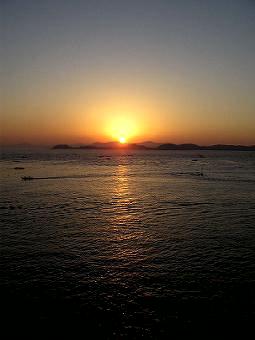 マウスクリックで拡大/縮小します