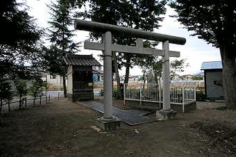 マウスクリックで拡大/縮小します