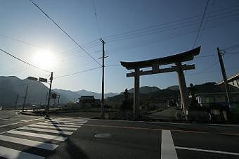 マウスクリックで拡大/縮小します