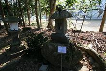 マウスクリックで拡大/縮小します