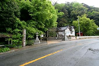 マウスクリックで拡大/縮小します