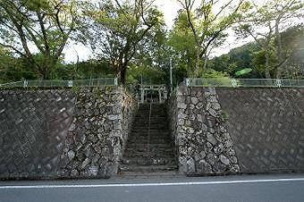 マウスクリックで拡大/縮小します