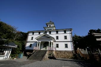 マウスクリックで拡大/縮小します