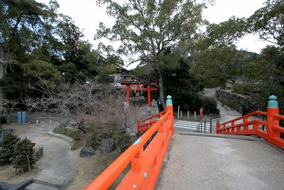 マウスクリックで拡大/縮小します