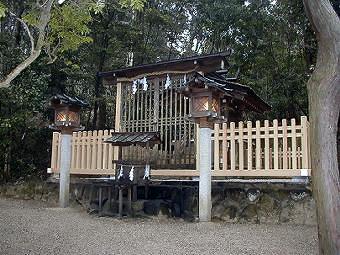 マウスクリックで拡大/縮小します