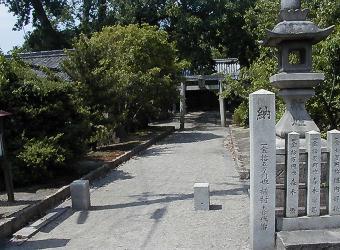 マウスクリックで拡大/縮小します